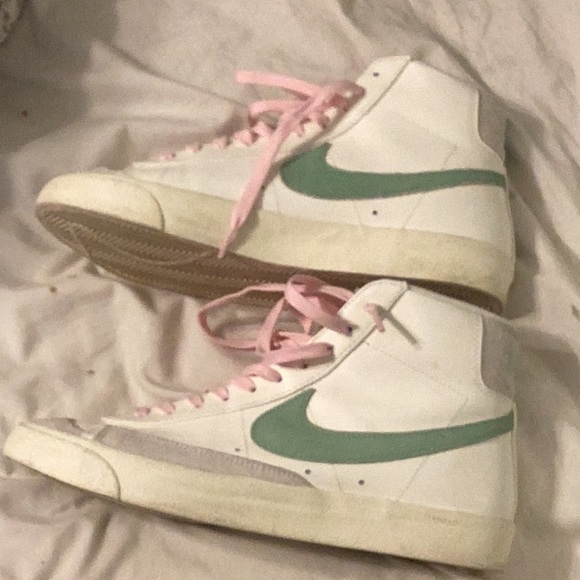 Nike Pink And Green Blazer Mid Men’s Size 9 - Picture 3 of 5